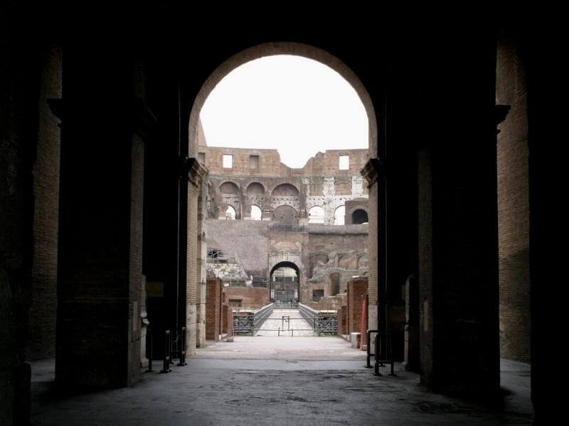 Colosseum-Rome-tourist-shot