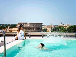 Hotels-Rome-with-Pool-and-Colosseo-view