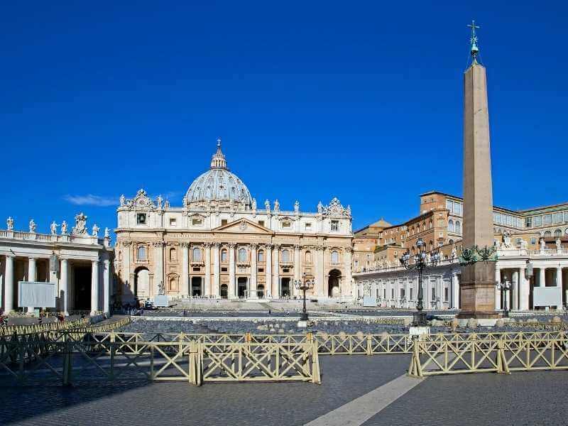 St-Peters-Basilica-Rome-Attractions