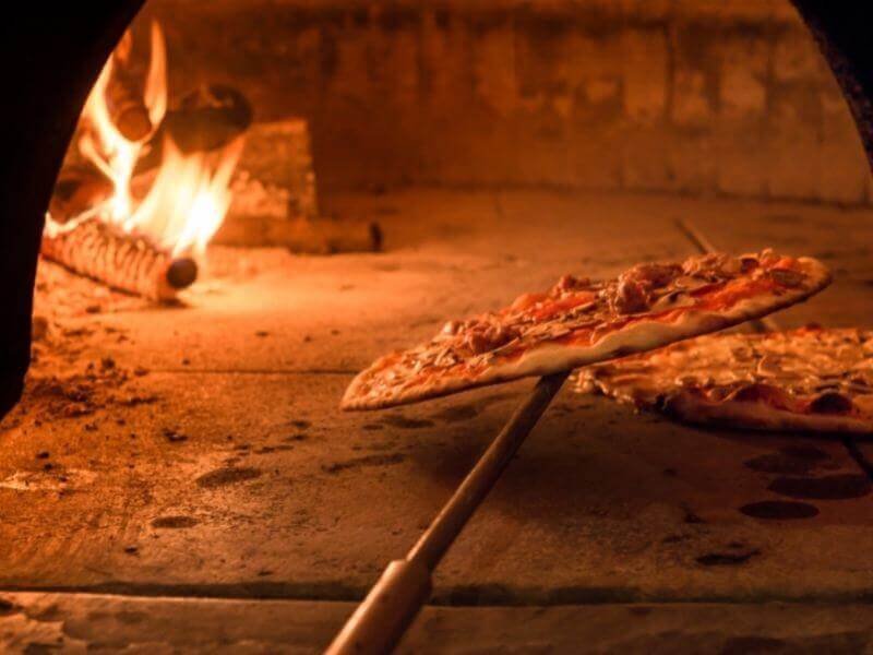 Pizza-from-the-stone-oven-Rome