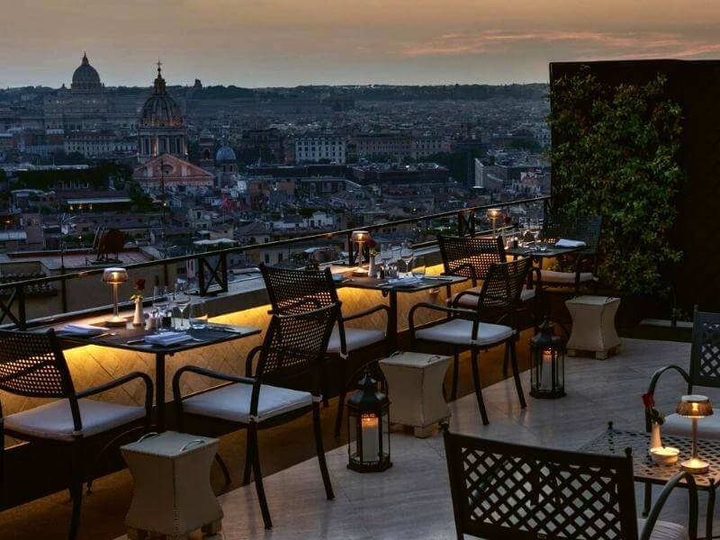 Hotel-an-der-Spanischen-Treppe-in-Rom-mit-Dachterrasse.jpg