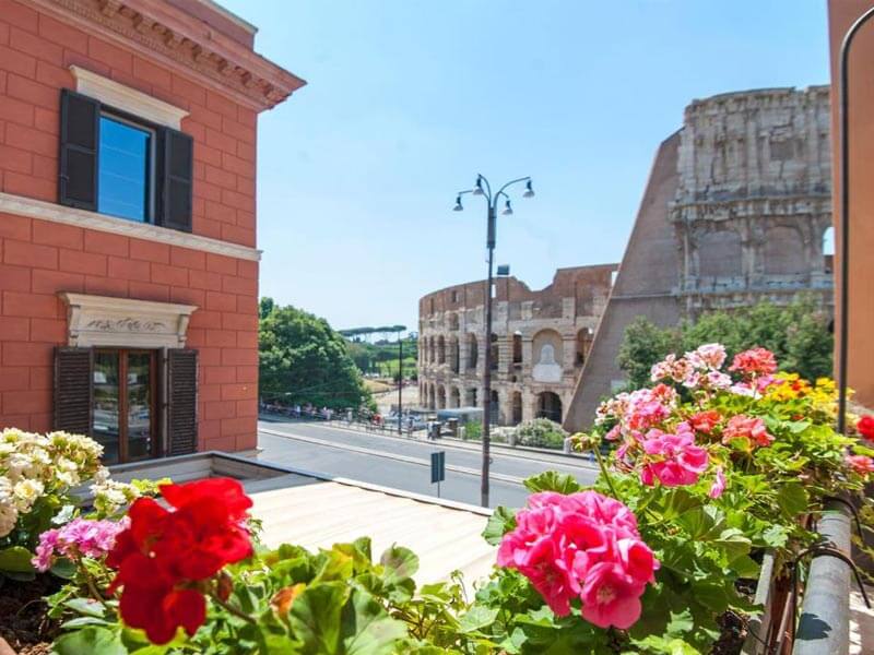 View-on-Colosseum-Royal-House-Rome
