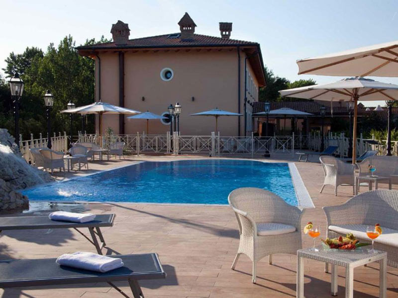 Hotel-Piccolo-Borgo-Pool