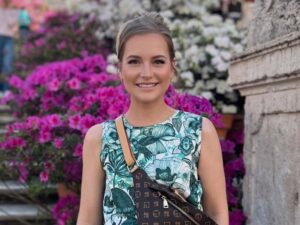 Picture of Author: Allie