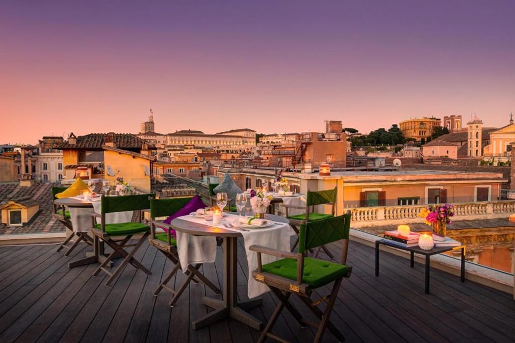 Dachterrasse-Luxushotel-Singer-Palace-in-Rom.jpg