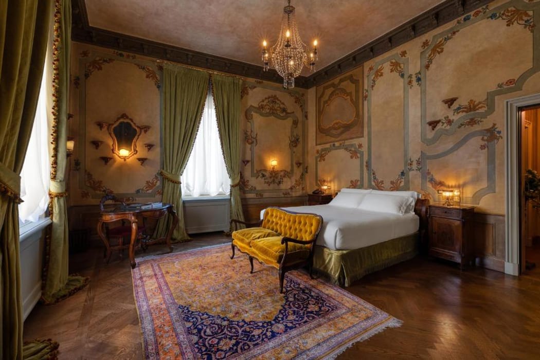 Luxushotel-Locarno-Rom-Innenstadt.jpg