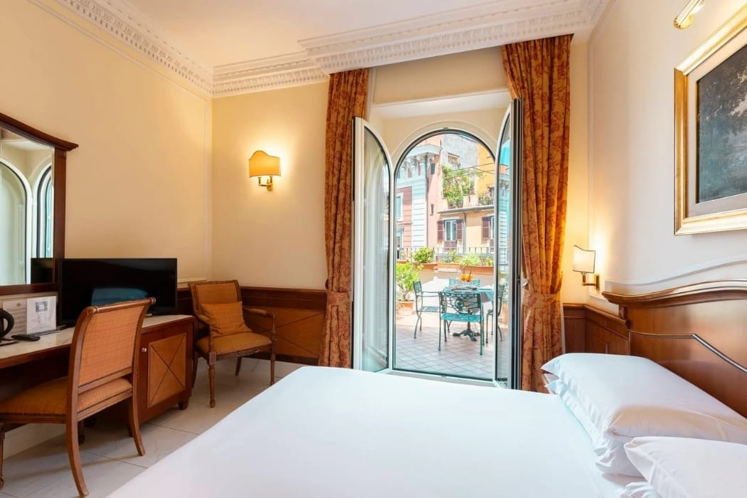 Preiswertes-Hotel-Rom-Hiberia-mit-Balkon.jpg